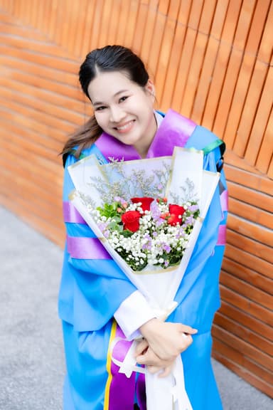 ผลงานรับปริญญา โดย ราเชน อย่ารู้มากโฟโต้ ภาพที่ 1
