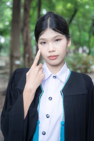 ผลงานรับปริญญา โดย เด็กหิ้วกล้อง ภาพที่ 4