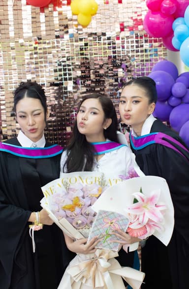 ผลงานรับปริญญา โดย Sky Photo ภาพที่ 2