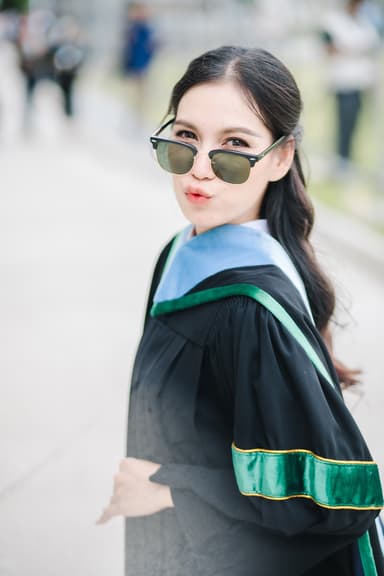 ผลงานรับปริญญา โดย Friend photograph ภาพที่ 3