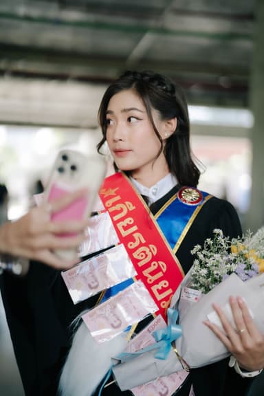 ผลงานรับปริญญา โดย Te-A-Si ภาพที่ 2