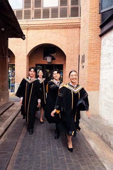 ผลงานรับปริญญา โดย bk_is_bankk ภาพที่ 5