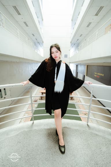 ผลงานรับปริญญา โดย TaBenzFoTo ภาพที่ 1