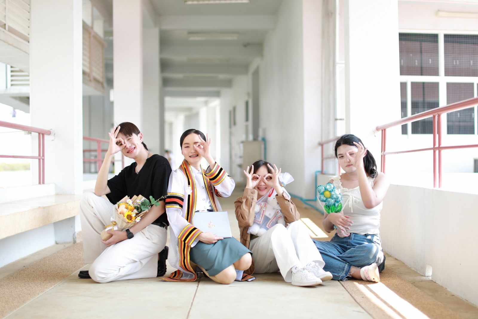 ผลงานรับปริญญา โดย Onemore.Pics.Thailand