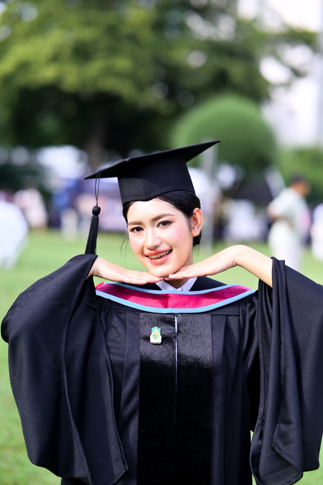 ผลงานรับปริญญา โดย ChaNonFOTO