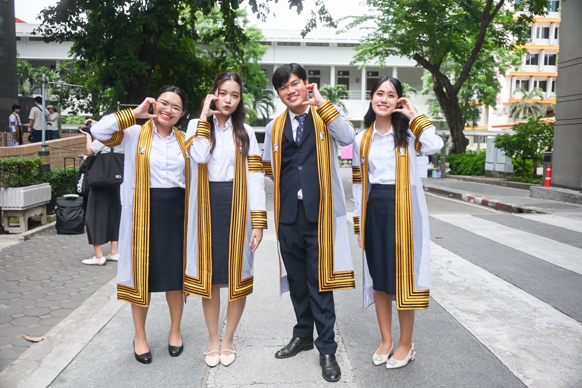 ผลงานรับปริญญา โดย jjaa.pnp